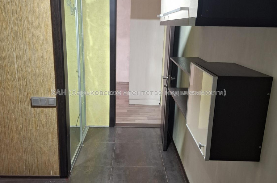 Продам квартиру, Тракторостроителей просп. , 2 кім., 46 м², частичный ремонт 