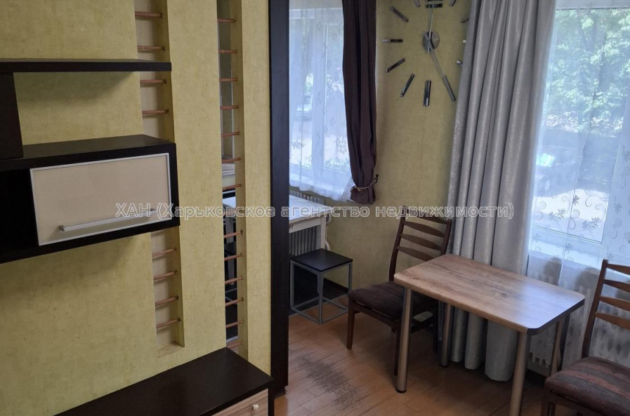 Продам квартиру, Тракторостроителей просп. , 2 кім., 45 м², частичный ремонт 