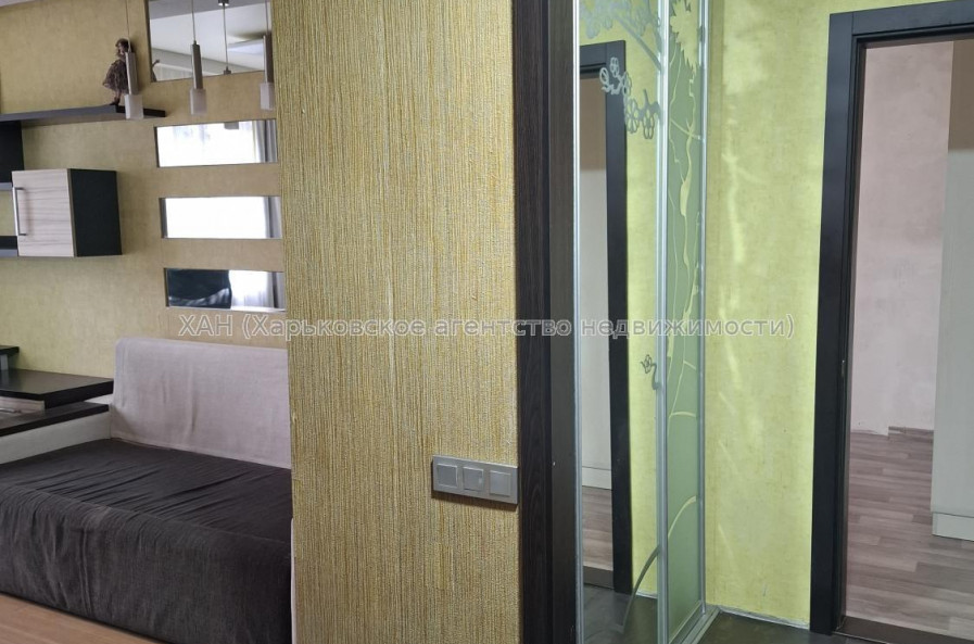 Продам квартиру, Тракторостроителей просп. , 2 кім., 46 м², частичный ремонт 