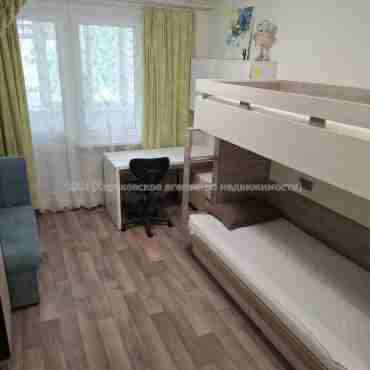 Продам квартиру, Тракторостроителей просп. , 2  ком., 46 м², частичный ремонт 