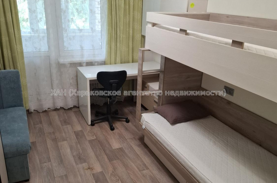 Продам квартиру, Тракторостроителей просп. , 2 кім., 45 м², частичный ремонт 