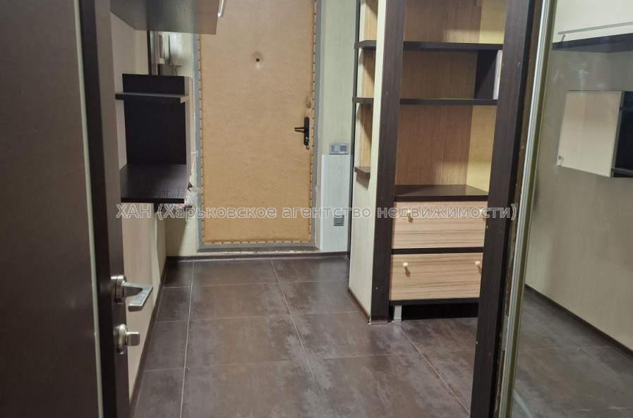 Продам квартиру, Тракторостроителей просп. , 2 кім., 46 м², частичный ремонт 