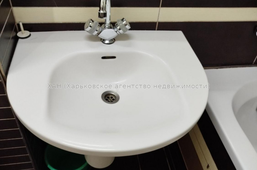 Продам квартиру, Тракторостроителей просп. , 2  ком., 46 м², частичный ремонт 