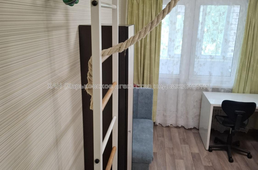 Продам квартиру, Тракторостроителей просп. , 2 кім., 45 м², частичный ремонт 