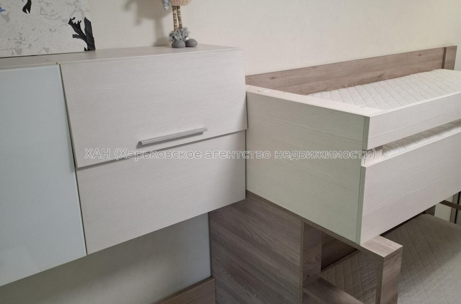 Продам квартиру, Тракторостроителей просп. , 2 кім., 45 м², частичный ремонт 
