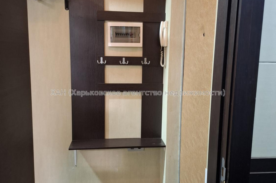 Продам квартиру, Тракторостроителей просп. , 2 кім., 45 м², частичный ремонт 