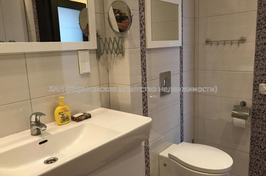 Продам квартиру, Академика Павлова ул. , 160Д , 3 кім., 121 м², евроремонт 