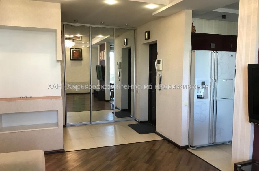 Продам квартиру, Академика Павлова ул. , 160Д , 3 кім., 121 м², евроремонт 