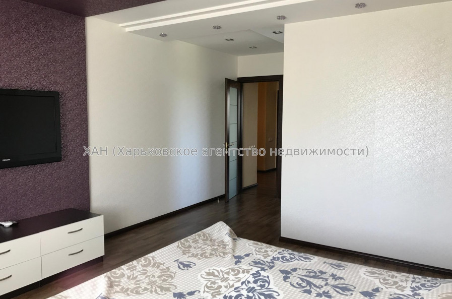 Продам квартиру, Академика Павлова ул. , 160Д , 3 кім., 121 м², евроремонт 