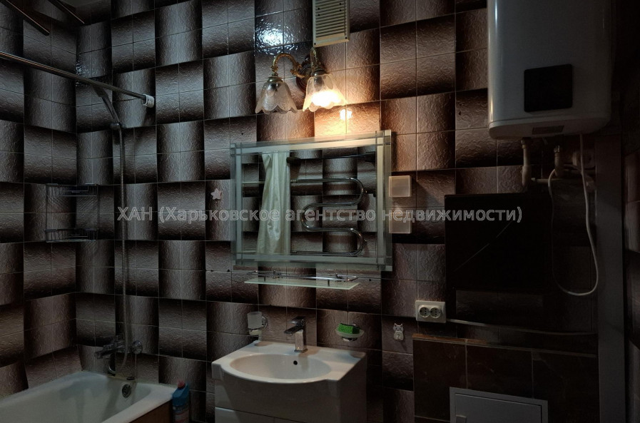 Здам квартиру, Науки просп. , 31В , 2 кім., 65 м², капитальный ремонт 