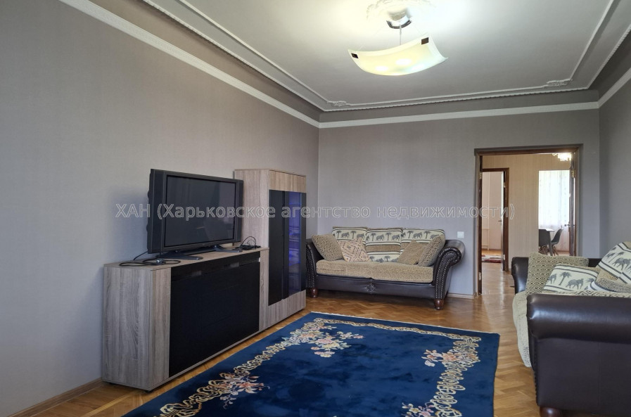 Здам квартиру, Науки просп. , 31В , 2 кім., 65 м², капитальный ремонт 