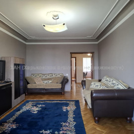 Здам квартиру, Науки просп. , 31В , 2 кім., 65 м², капитальный ремонт