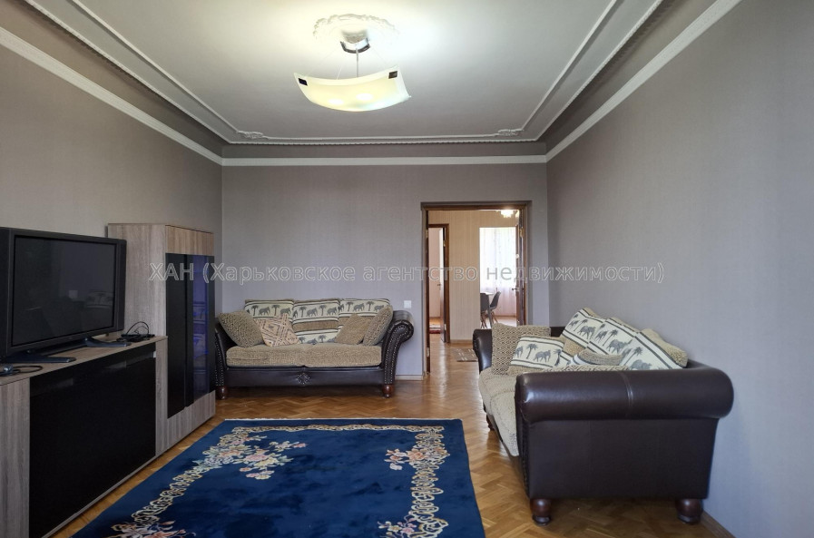 Здам квартиру, Науки просп. , 31В , 2 кім., 65 м², капитальный ремонт 