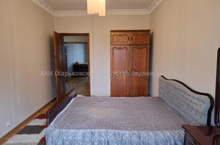 Здам квартиру, Науки просп. , 31В , 2 кім., 65 м², капитальный ремонт 