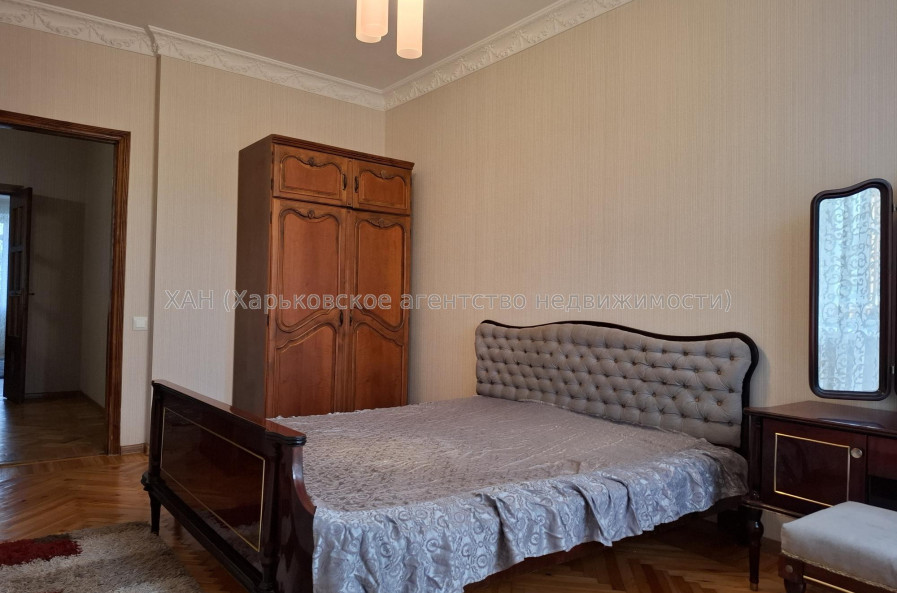 Здам квартиру, Науки просп. , 31В , 2 кім., 65 м², капитальный ремонт 