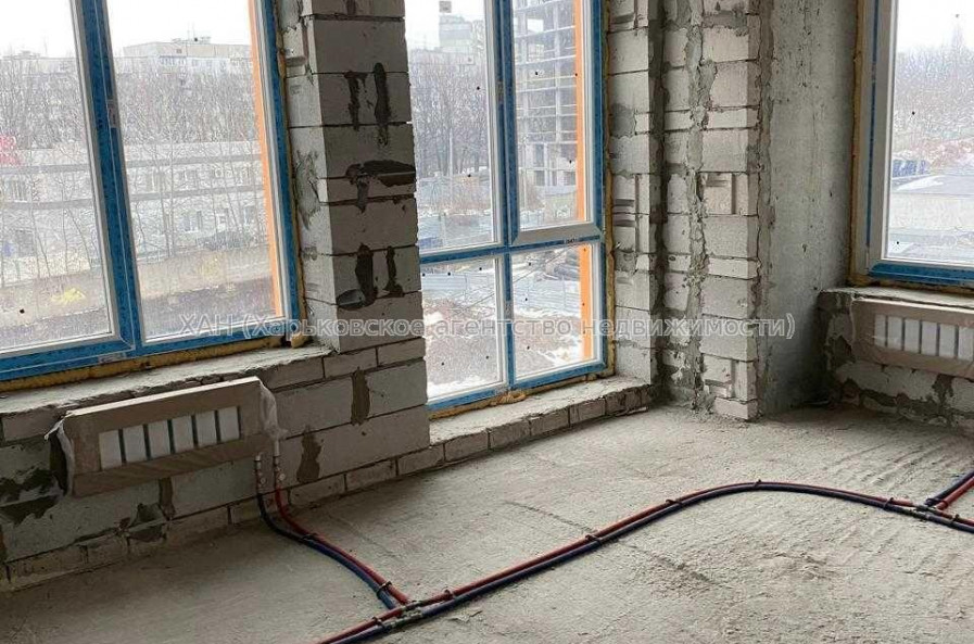 Продам квартиру, Гвардейцев Широнинцев ул. , 3  ком., 86.30 м², без внутренних работ 