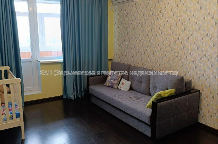 Продам квартиру, Жуковского просп. , 3 кім., 69.80 м², капитальный ремонт 