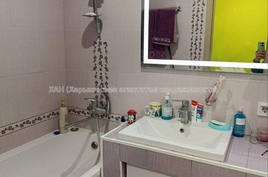 Продам квартиру, Жуковского просп. , 3 кім., 69.80 м², капитальный ремонт 