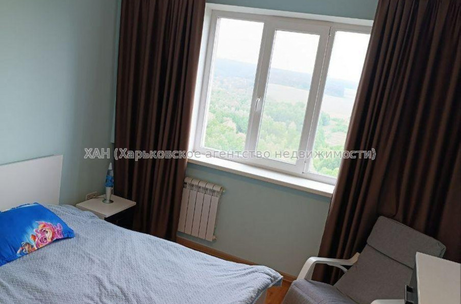 Продам квартиру, Жуковского просп. , 3 кім., 69.80 м², капитальный ремонт 
