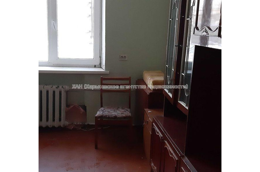 Продам квартиру, Александровский просп. , 1  ком., 27.90 м², советский ремонт 