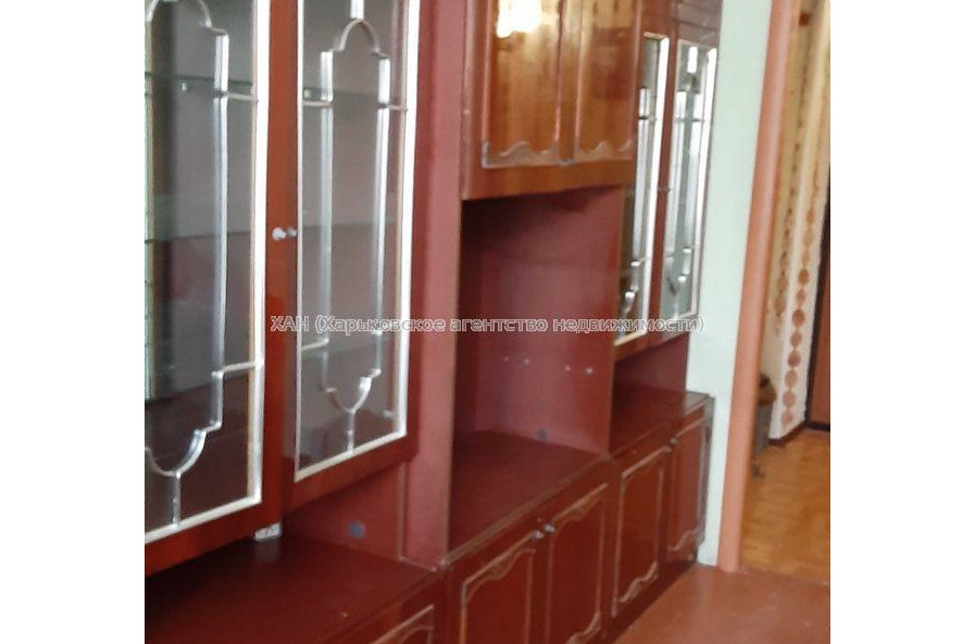 Продам квартиру, Александровский просп. , 1  ком., 27.90 м², советский ремонт 