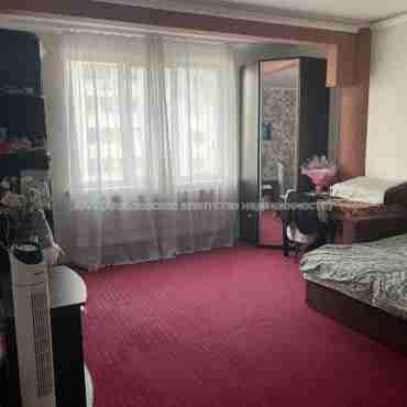 Продам квартиру, Юбилейный просп. , 1  ком., 40 м², капитальный ремонт 