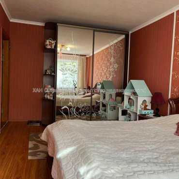 Продам квартиру, Тракторостроителей просп. , 2 кім., 47 м², капитальный ремонт 