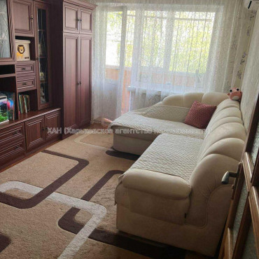 Продам квартиру, Тракторостроителей просп. , 2 кім., 47 м², капитальный ремонт 