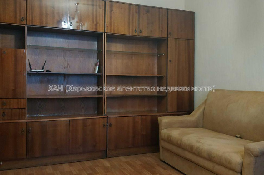 Продам квартиру, Молочная ул. , 1 кім., 27 м², советский ремонт 
