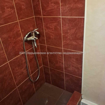 Продам квартиру, Харьковских Дивизий ул. , 1  ком., 14.50 м², капитальный ремонт 