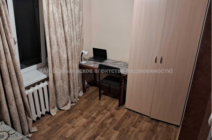 Продам квартиру, Харьковских Дивизий ул. , 1  ком., 14.50 м², капитальный ремонт 