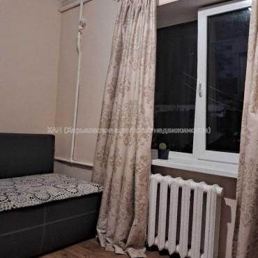 Продам квартиру, Харьковских Дивизий ул. , 1  ком., 14.50 м², капитальный ремонт 