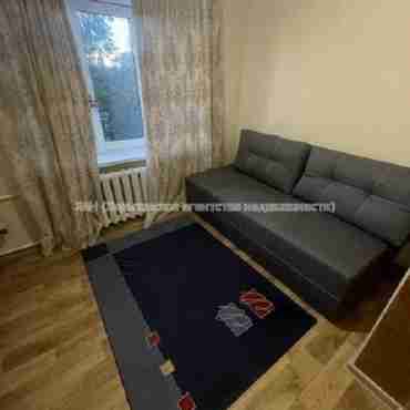 Продам квартиру, Харьковских Дивизий ул. , 1  ком., 14.50 м², капитальный ремонт 