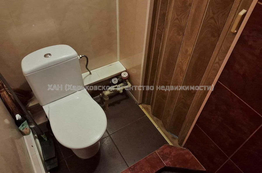 Продам квартиру, Харьковских Дивизий ул. , 1  ком., 14.50 м², капитальный ремонт 