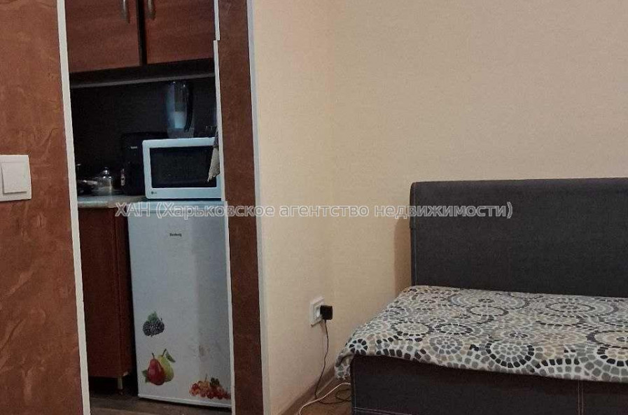 Продам квартиру, Харьковских Дивизий ул. , 1  ком., 14.50 м², капитальный ремонт 