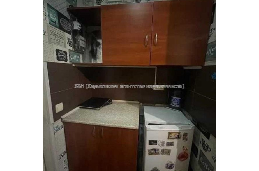 Продам квартиру, Харьковских Дивизий ул. , 1  ком., 14.50 м², капитальный ремонт 
