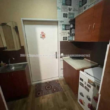 Продам квартиру, Харьковских Дивизий ул. , 1 кім., 14.50 м², капитальный ремонт 