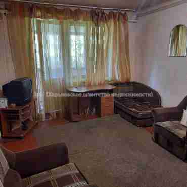 Продам квартиру, Юрьева бульв. , 1 кім., 32 м², косметический ремонт 