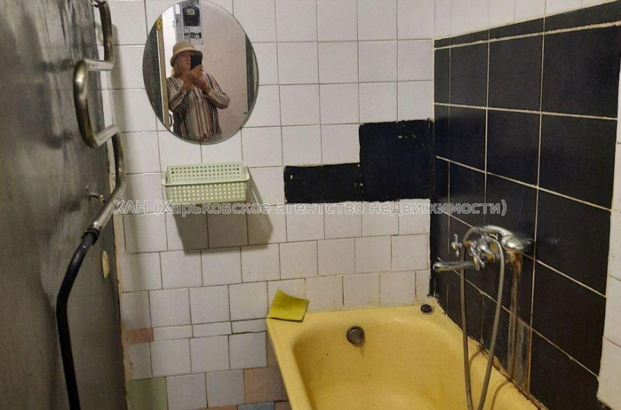 Продам квартиру, Юрьева бульв. , 1 кім., 32 м², косметический ремонт 