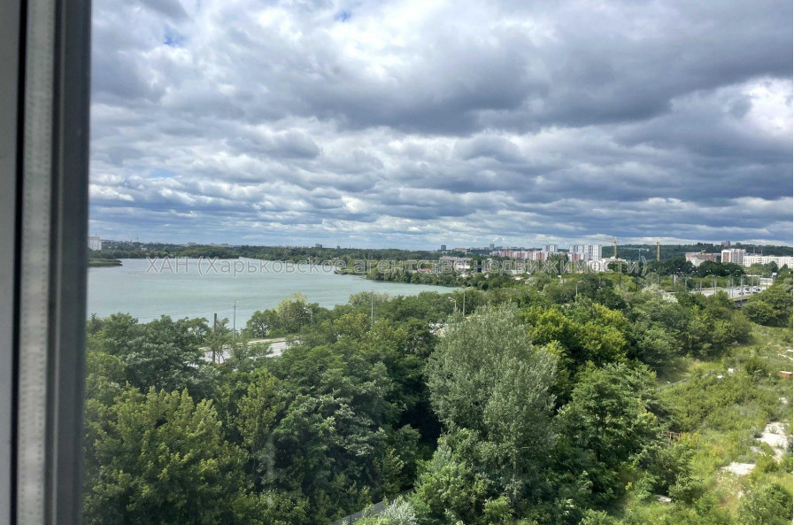 Продам квартиру, 1  ком., 45.70 м², без внутренних работ 
