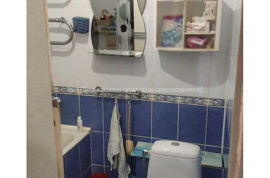 Продам квартиру, Каденюка ул. , 2  ком., 42 м², косметический ремонт 