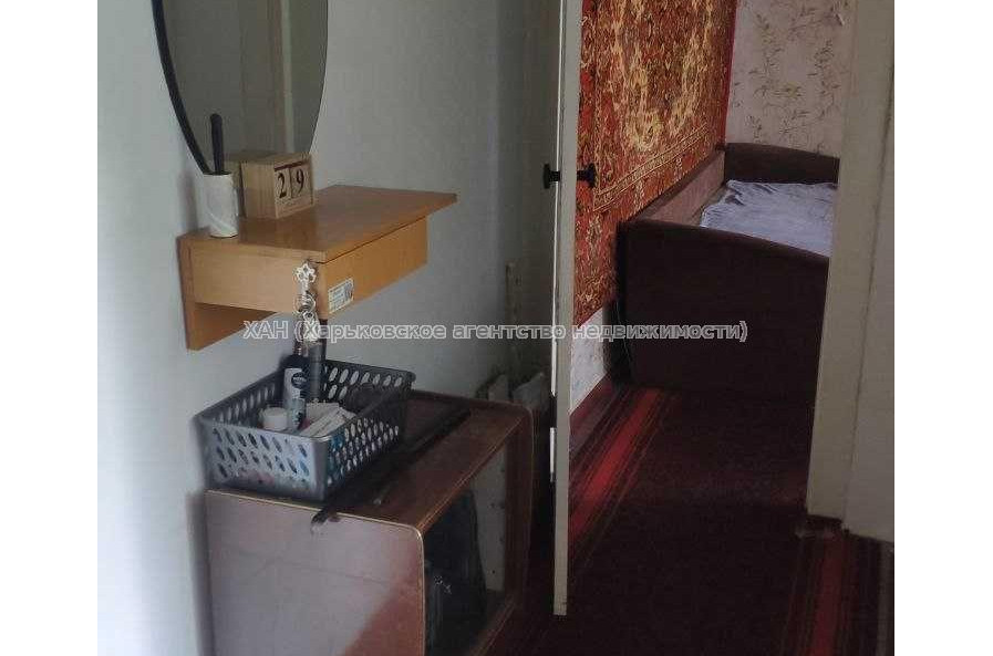 Продам квартиру, Каденюка ул. , 2  ком., 42 м², косметический ремонт 