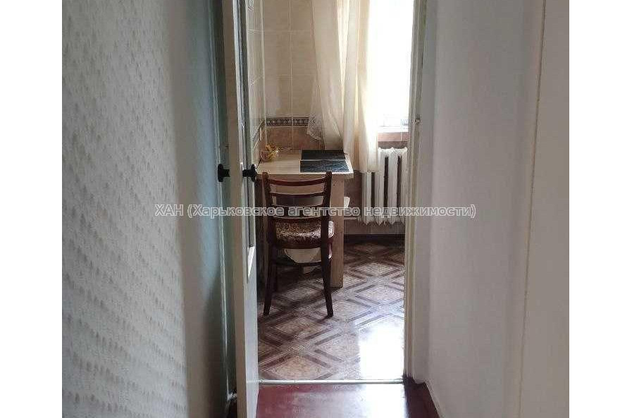 Продам квартиру, Каденюка ул. , 2  ком., 42 м², косметический ремонт 