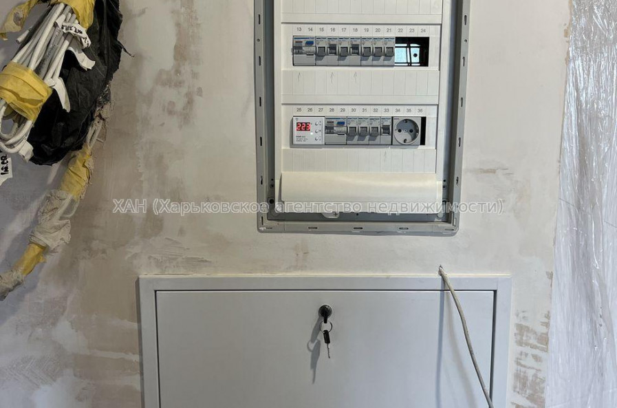 Продам квартиру, Шевченковский пер. , 2  ком., 56 м², без отделочных работ 