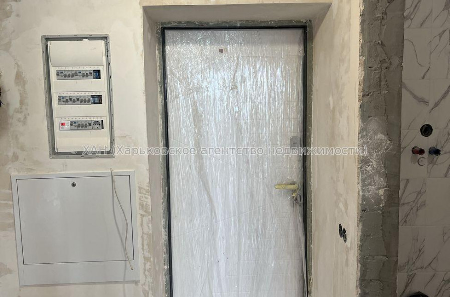Продам квартиру, Шевченковский пер. , 2  ком., 56 м², без отделочных работ 
