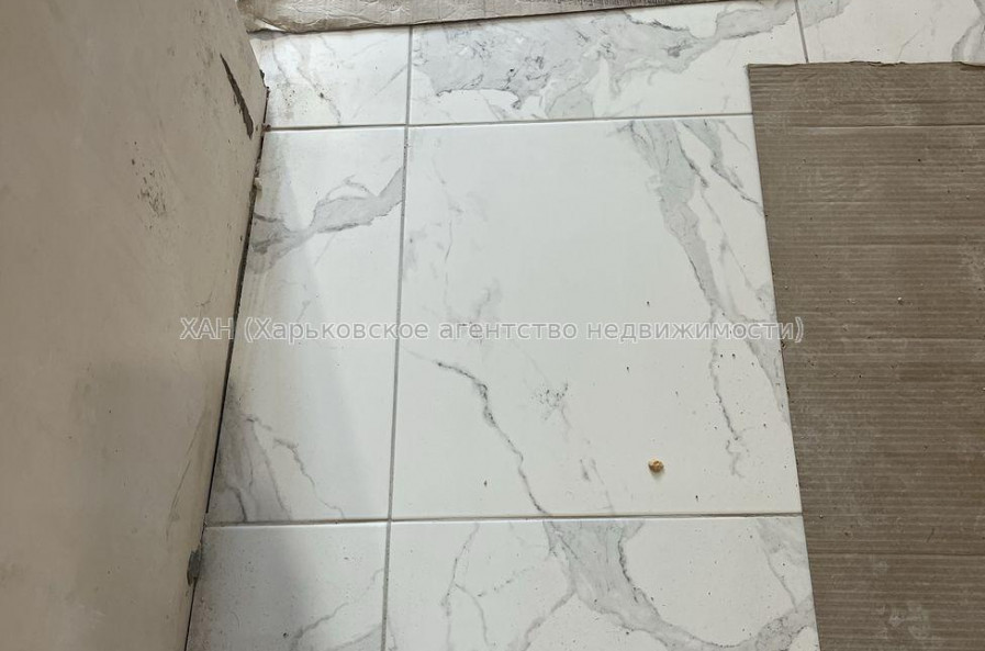 Продам квартиру, Шевченковский пер. , 2  ком., 56 м², без отделочных работ 