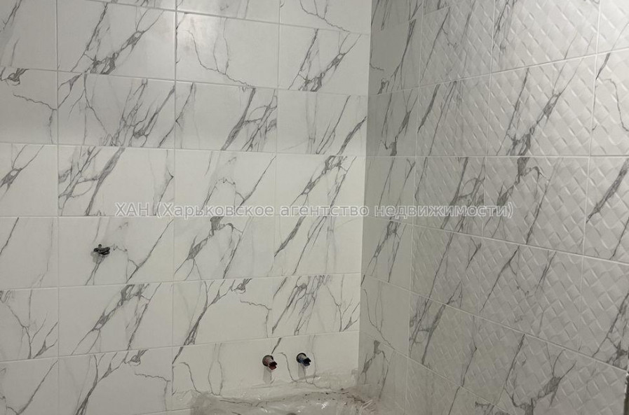Продам квартиру, Шевченковский пер. , 2  ком., 56 м², без отделочных работ 