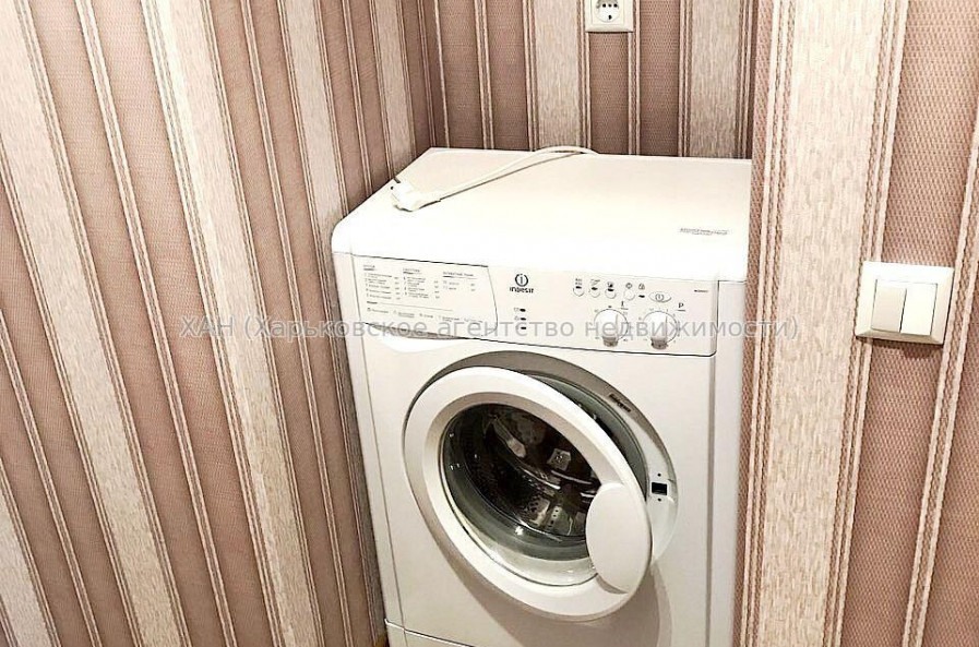 Продам квартиру, Юбилейный просп. , 67Б , 2 кім., 58 м², капитальный ремонт 