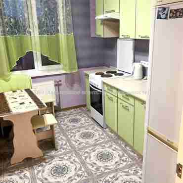Продам квартиру, Юбилейный просп. , 67Б , 2 кім., 58 м², капитальный ремонт 
