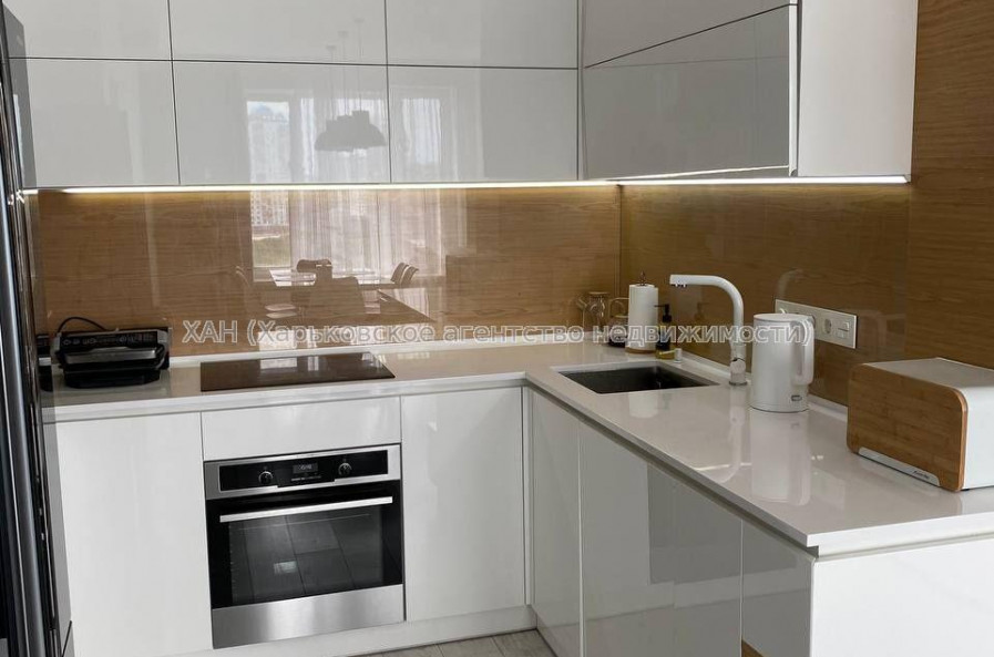 Продам квартиру, Клочковская ул. , 3 кім., 88 м², авторский дизайн 